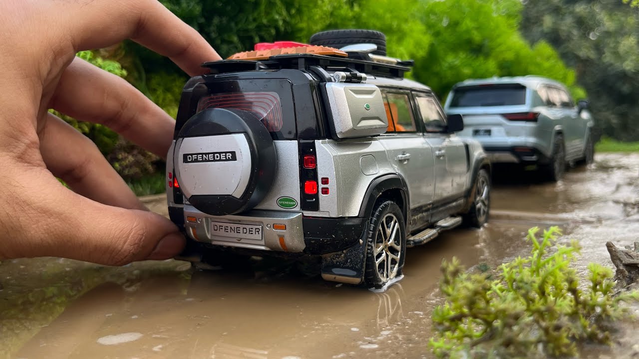 Land Rover Defender Adventure Edition | 1:24 Scale Die-Cast SUV Replica with Sound & Light Effects