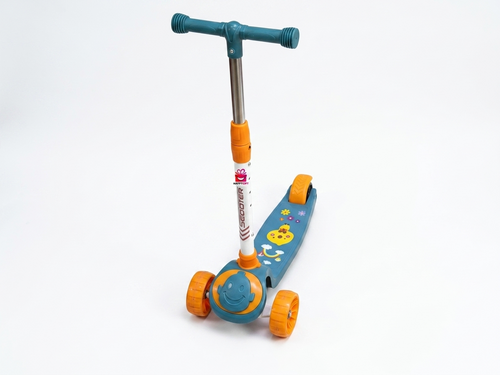 3-Wheel Kids' Scooter – Adjustable Height with Smooth-Glide Wheels