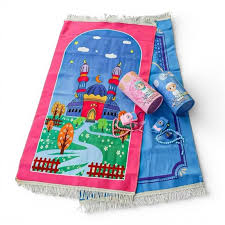Ultimate Ramadan & Eid Gift Box for Kids - Illustrated Prayer Mat & Accessories