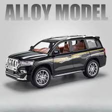 1:24 Die-Cast Toyota Prado Model Car with Opening Doors, Hood, and Trunk