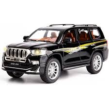 1:24 Die-Cast Toyota Prado Model Car with Opening Doors, Hood, and Trunk