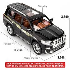 1:24 Die-Cast Toyota Prado Model Car with Opening Doors, Hood, and Trunk