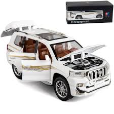1:24 Die-Cast Toyota Prado Model Car with Opening Doors, Hood, and Trunk