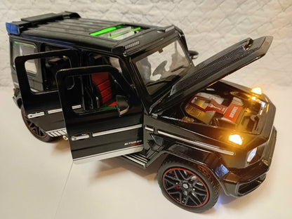 Premium Edition Off-Road SUV Collector’s Model – Showroom-Grade Metal Display Base & Precision Detailing